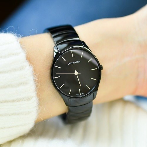 K4D22441 שעון קלווין קליין לנשים אלגנטי שחור | לוח פסים | דגמים חדשים כולל שנתיים אחריות | Calvin Klein Classic Quartz Black Dial Ladies Watch K4D22441