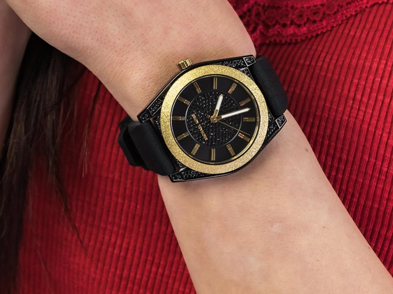 MK6703 שעון מייקל קורס לנשים | שחור בשילוב זהב משובץ זרקונים שחורים | דגמים חדשים במבצע | חנות שעוני מייקל קורס בראשון לציון | שנתייים אחריות | Michael Kors Women';s Channing Matte Black Watch MK6703