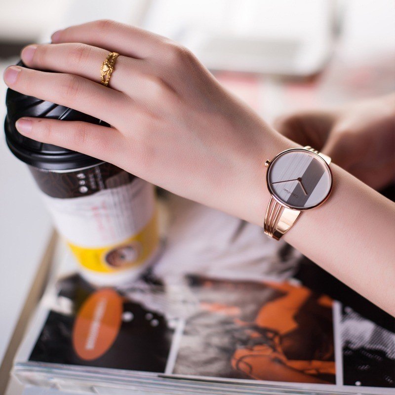 K6S2N616 | שעון רוז גולד קלווין קליין צמיד לנשים | רצועה מעוצבת בסגנון אופנתי | שעוני אופנה מיוחדים | שנתיים אחריות | מלאי מוגבל Women';s Calvin Klein Drift Steel Watch K6S2N616