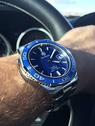 WAK2111.BA0830 שעון טאג הויאר לגברים | דגם מסדרת אקווה רייסר | לוח כחול פסים מושלם עם עמידות ל 500 מטר | קליבר 5 הידוע והמוצלח| מלאי מוגבל שנתיים אחריות | WAK2111.BA0830 TAG Heuer Aquaracer Cal 5 500