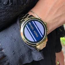 MKT5045 שעון מייקל קורס זהב ברצועת מתכת | שעון עם מערכת הפעלה של גוגל | מלאי מוגבל שנתיים אחריות | דגם יוניסקס | MICHAEL KORS Access Runway MKT5045 Smartwatch