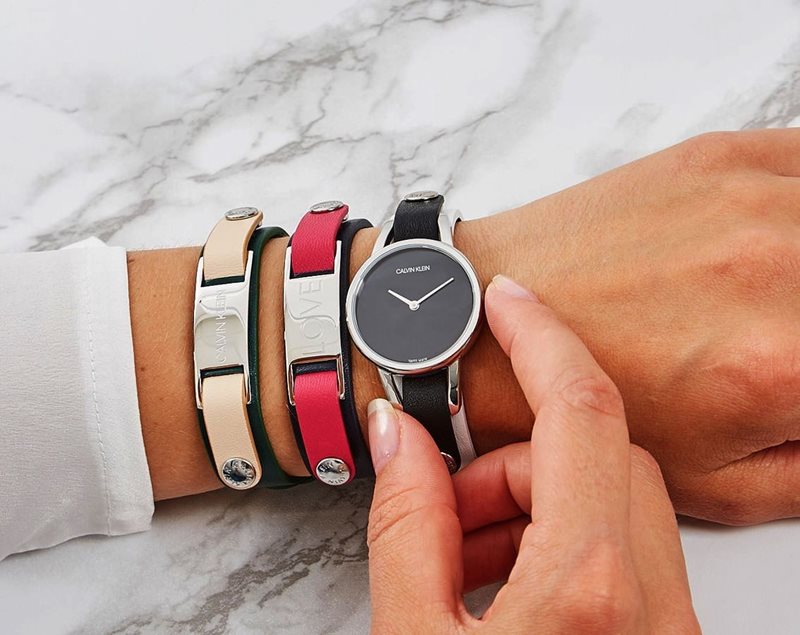 K9D231LY סט מושלם לנשים של קלווין קליין | דגם אופנתי כולל שעון בלוח שחור | רצועות להחלפה מיידית | מתאים לכל ארוע | שנתיים אחריות | מלאי מוגבל בהחלט |CALVIN KLEIN MyCalvins Ladies Watch K9D231LY Black