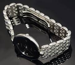 R-37444072 ראדו אחריות יבואן רשמי שעון לאישה מסדרת פלורנס לוח שחור מיני בשיבוץ 4 יהלומים 23 מ';';מ | 5 שנים אחריות | חנות שעוני ראדו בראשון לציון | Rado R48744723 Diamond Dial Watch For Women