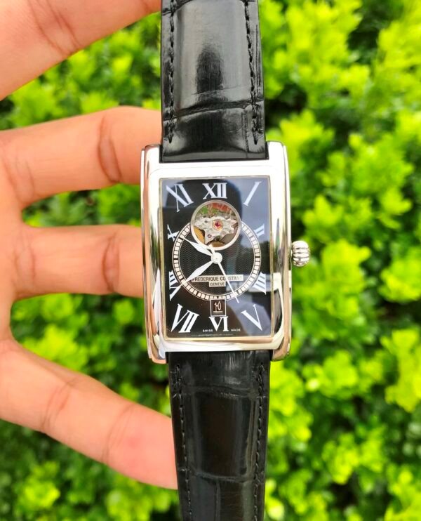 FC-315BS4C26 שעון מיוחד מלבני של פרדריק קונסטנט | דגם אלגנטי ברצועת עור קרוק אוטומטי בלוח שחור רומי חלון אחורי שקוף | מלאי מוגבל | שנתיים אחריות | Frederique Constant Carree Black Automatic FC-315BS4