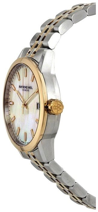 5634-STP-97021 שעון מושלם לנשים של ריימונד וויל שוויץ | לוח פנינה אינדקס זוהר בחשכה רצועה משולבת זהב | שנתיים אחריות יבואן רשמי | Raymond Weil Freelancer Two-Tone Swiss Quartz Watch 5634-STP-97021
