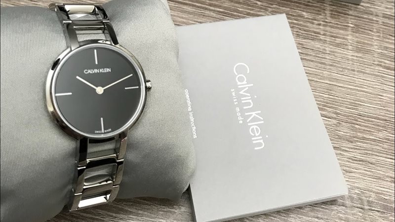 K8N23141 קלווין קליין שעון כסוף לוח שחור לאישה | דגם בעיצוב צמיד | שעון אלגנטי אופנתי מעוצב | שנתיים אחריות | חנות שעוני CK בראשון לציון |Cheers Quartz Black Dial Ladies Watch K8N23141 by Calvin Klei