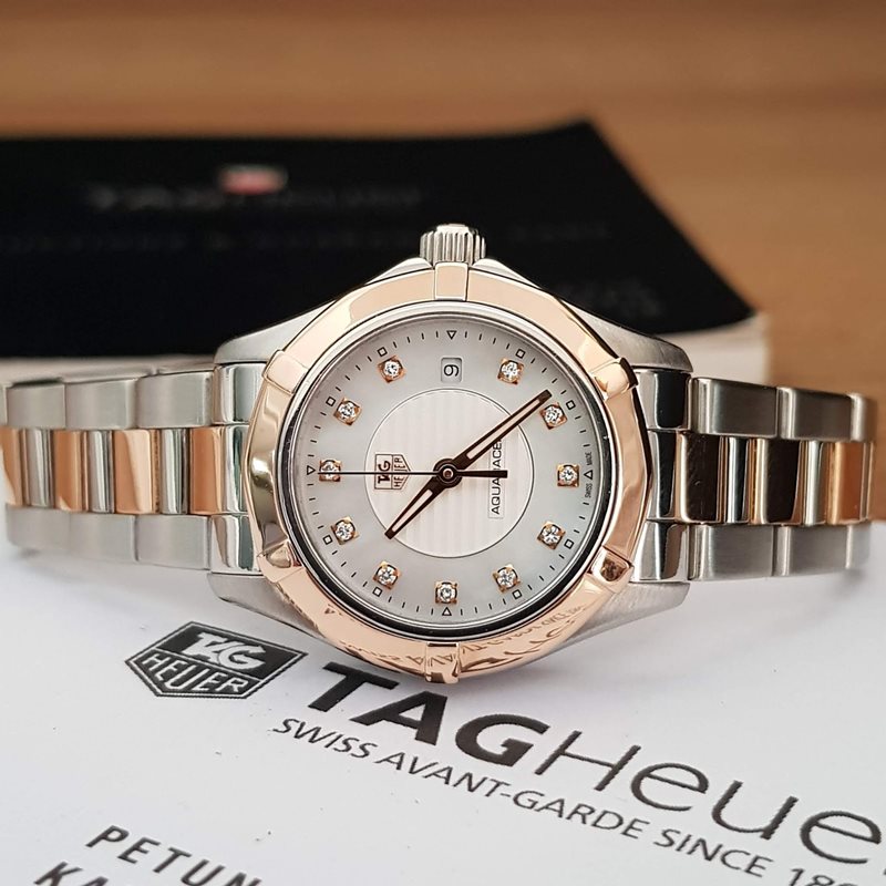 WAP1451.BD0837 שעון יוקרה של טאג הויאר לנשים | דגם רוז גולד 18K משולב ברצועה | לוח פנינה משובץ 11 יהלומים | מלאי מוגבל כולל שנתיים אחריות | WAP1451.BD0837 - TAG Heuer Aquaracer Quartz 18K DIAMOND Watc
