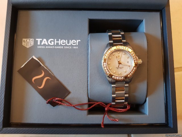 WAY1453.BD0922 שעון יוקרה שווצרי של טאג הויאר לנשים | דגם משולב זהב צהוב 18K בבאזל וברצועה | לוח פנינה משובץ ובאזל 18K משובץ | שנתיים אחריות | מלאי מוגבל | TAG Heuer Aquaracer Ladies Watch WAY1453.BD0