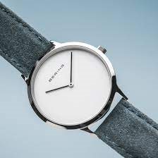 14937-204 שעון יד לנשים ברצועת גי';נס | שעוני אופנה מיוחדים במבצע | 3 שנים אחריות זכוכית ספיר קריסטל | לוח לבן חלק | Bering Ladies Watch Wristwatch - 14937-204 Leather