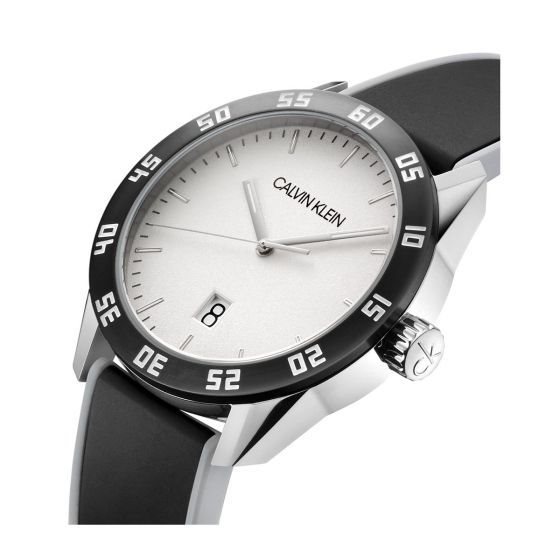 K9R31CD6 שעון יד ספורטיבי לגברים של קלווין קליין | שעון מיוחד ברצועת סיליקון שחורה ולבנה | מלאי מוגבל | שנתיים אחריות | מנגנון שווצרי | Calvin Klein Compete Men watch K9R31CD6 black rubber