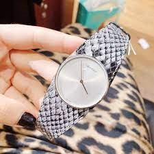 K5V231Q4 שעון קלווין קליין לנשים אלגנטי שעון בדמוי עור נחש | שעונים שווצריים עם רצועת עור לאישה Women';s Calvin Klein ck Spellbound Leather Strap Watch K5V231Q4