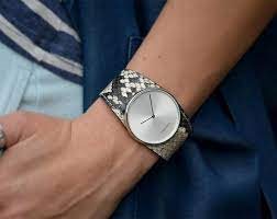 K5V231Q4 שעון קלווין קליין לנשים אלגנטי שעון בדמוי עור נחש | שעונים שווצריים עם רצועת עור לאישה Women';s Calvin Klein ck Spellbound Leather Strap Watch K5V231Q4