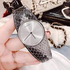 K5V231Q4 שעון קלווין קליין לנשים אלגנטי שעון בדמוי עור נחש | שעונים שווצריים עם רצועת עור לאישה Women';s Calvin Klein ck Spellbound Leather Strap Watch K5V231Q4