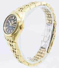 SYMA40K שעון סייקו 5 לנשים | דגם קלאסי אוטומטי בלוח שחור | תאריכון כפול כולל ימים | שעון מיני ברצועת זהב | שנתיים אחריות | Seiko 5 Classic Ladies Size Black Dial Gold Plated SYMA40K1