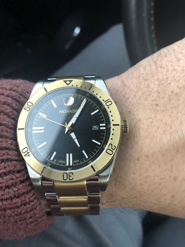 0607437 שעון מובאדו לגבר | דגם חדש של מותג היוקרה | רצועת השעון משולבת זהב וכסף |Movado 0607437 Mens Movado Sport Two tone Quartz