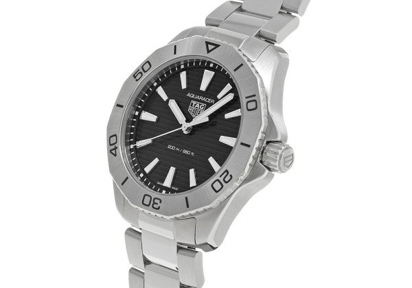 WBP1110.BA0627 שעון יוקרה טאג הויאר אקווהרייסר לגברים בלוח שחור מיוחד | שעון 200 מטר | שנתיים אחריות | Tag Heuer Aquaracer Quartz Black Dial Steel Men';s Watch WBP1110.BA0627