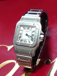 W20056D6 שעון קרטייה יד 2 לנשים דגם מסדרת סנטוס | שעון במצב מצויין כולל כל התעודות וקופסא | שנתיים אחריות | לוח כסוף רומי | artier Santos de Cartier Womens Watch W20056D6