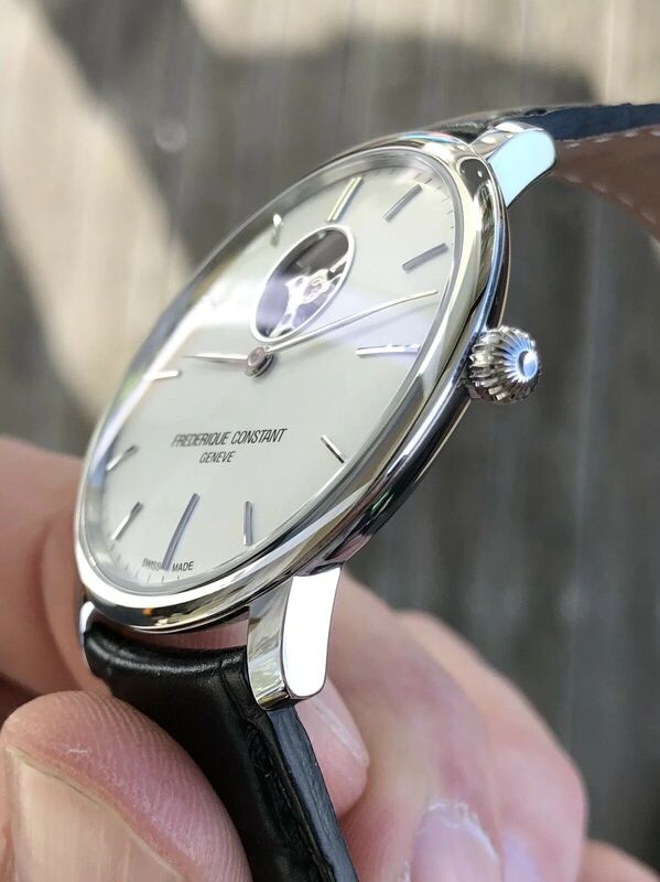 FC-312S4S6 שעון יוקרה אוטומטי של פרדריק קונסטנט לגברים לוח לבן לב פתוח מסדרת סלים ליין | רצועת קרוק | שנתיים אחריות | Frederique Constant Slimline Heart Beat Automatic Men';s Watch FC-312S4S6