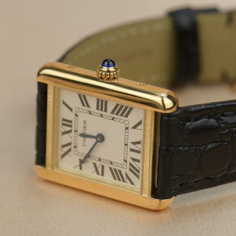 W5200002 קרטייה טנק סולו זהב מלא 18K לנשים | שעון יד 2 עם רצועת עור חדשה | שנה אחריות מגיע עם תעודות | W5200002 Cartier Tank Solo Women';s 18k Yellow Gold Watch