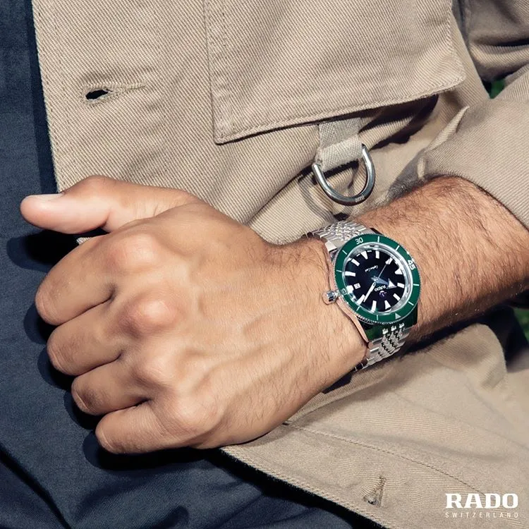 R-05054031 שעון ראדו יבואן רישמי מסדרת קפטן קוק | לוח ירוק באזל קרמי ירוק | מנגנון אוטומטי | שעון צלילה ספורטיבי | 5 שנים אחריות | Rado Captain Cook Automatic Green Dial Men';s Watch R32505313