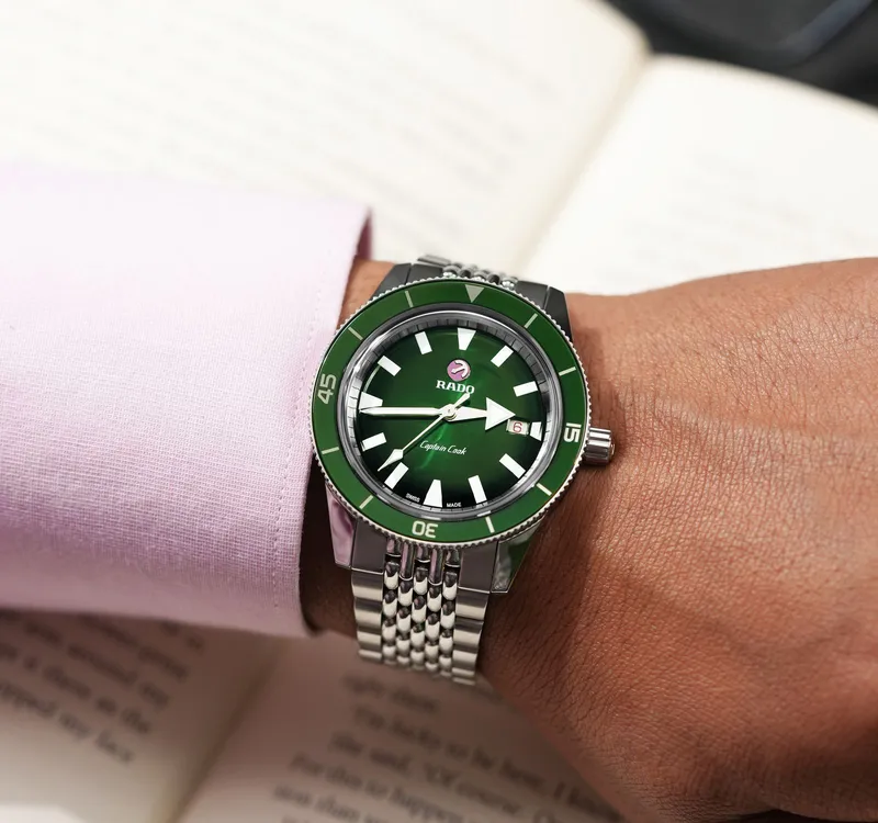 R-05054031 שעון ראדו יבואן רישמי מסדרת קפטן קוק | לוח ירוק באזל קרמי ירוק | מנגנון אוטומטי | שעון צלילה ספורטיבי | 5 שנים אחריות | Rado Captain Cook Automatic Green Dial Men';s Watch R32505313