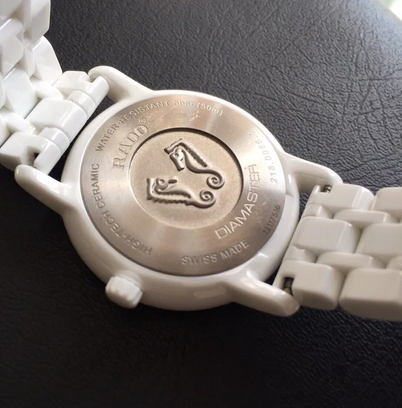 R14065017 שעון ראדו קרמיקה לבנה לאישה | שעון יוקרה שווצרי בלוח לבן פסים | שנתיים אחריות דגמים מיוחדים במבצע | שנתיים אחריות | מלאי מוגבל | New Rado Diamaster Quartz Women';s Watch R14065017