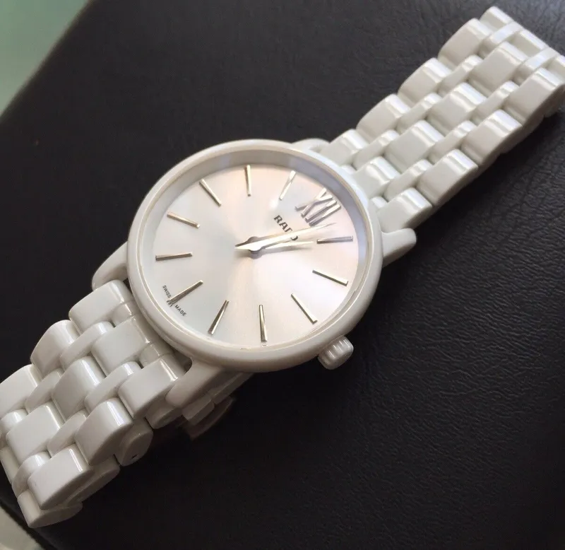 R14065017 שעון ראדו קרמיקה לבנה לאישה | שעון יוקרה שווצרי בלוח לבן פסים | שנתיים אחריות דגמים מיוחדים במבצע | שנתיים אחריות | מלאי מוגבל | New Rado Diamaster Quartz Women';s Watch R14065017