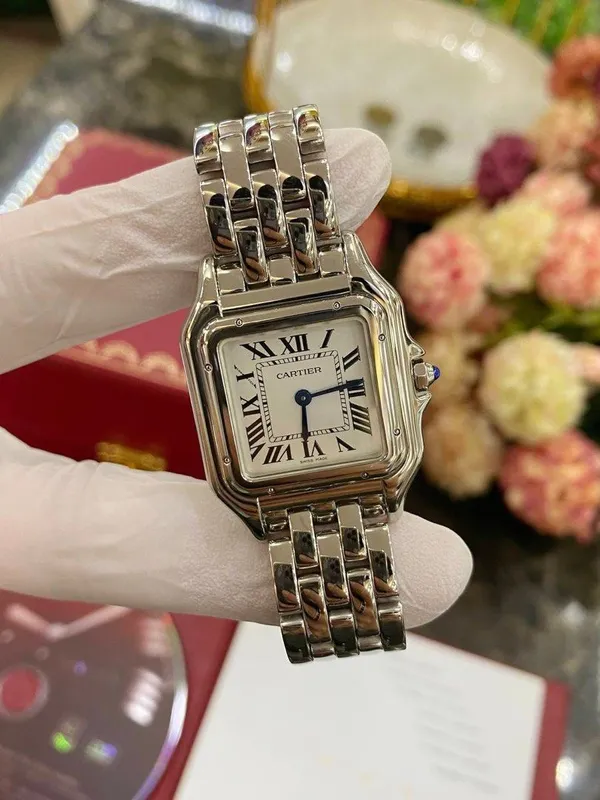 WSPN0007 שעון קרטייה פנתר מדיום | שעון סטיל בלוח לבן רומי | 8 שנים אחריות בינלאומית | מלאי מוגבל | Cartier Medium Model Silver Dial Ladies Watch WSPN0007 by Cartier