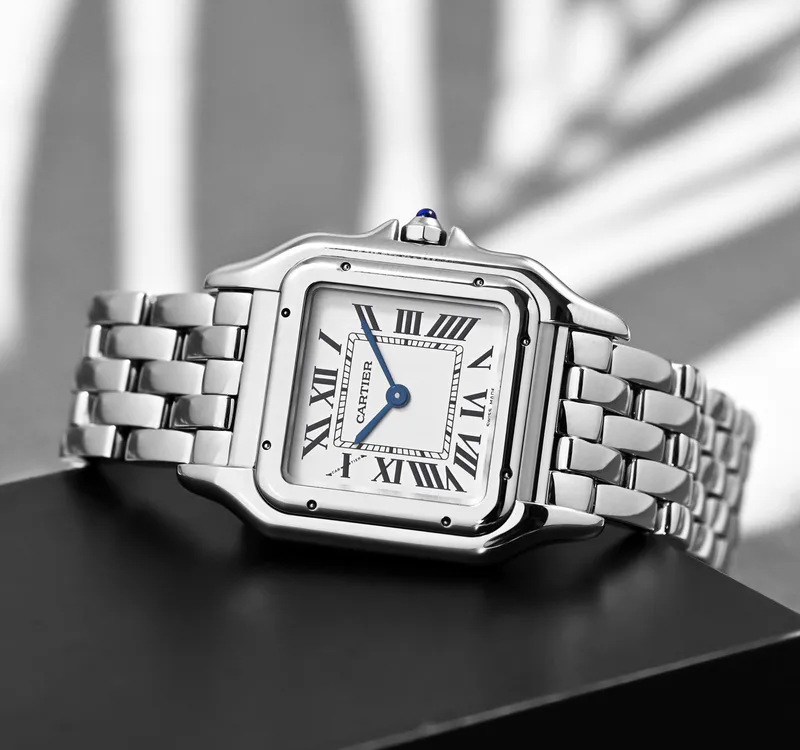 WSPN0007 שעון קרטייה פנתר מדיום | שעון סטיל בלוח לבן רומי | 8 שנים אחריות בינלאומית | מלאי מוגבל | Cartier Medium Model Silver Dial Ladies Watch WSPN0007 by Cartier