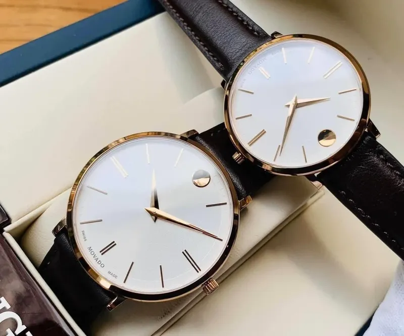 0607093 שעון יד מובאדו רוז גולד לנשים דגם אולטרה סלים דק במיוחד | שעון אלגנטי ברצועת עור חומה | שנתיים אחריות יבואן רשמי | מלאי מוגבל | Movado 0607093 Ladies Ultra Slim Silver Dial Brown