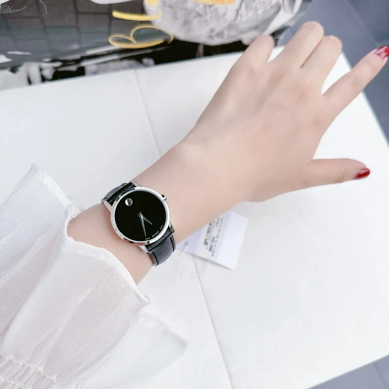 0607204 שעון מובאדו לנשים דגם ברצועת עור שחורה לוח שחור מסדרת מוזיאון | שנתיים אחריות יבואן רשמי | Movado Women';s Museum 28mm Black Leather Band Steel Case Quartz Watch 0607204