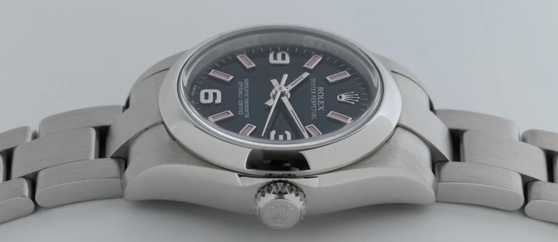 176200 שעון יד רולקס אויסטר פרפרטואל 26 מ';';מ לנשים בלוח מיוחד שחור ורוד | שעון לאחר טיפול עם תעודות של רולקס | Rolex Nondate Black Dial Pink Hour Markers Ladies Watch 176200