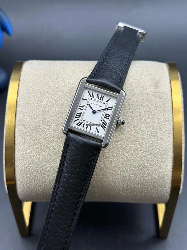 WSTA0030 שעון יד קרטייה טנק סולו לאישה דגם סמול | שעון יד 2 כמו חדש | רצועה חדשה כולל תעודות וקופסא | שנה אחריות | Cartier Tank Solo Watch Small Model, Quartz Movement, Steel, Leather WSTA0030