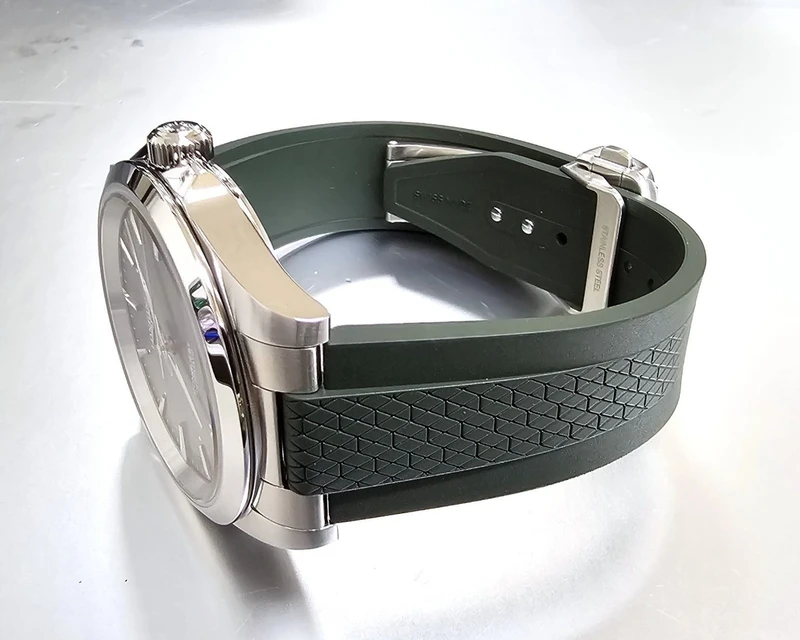 L38304029 שעון לונג';ין לגברים דגם קונקווסט ירוק מיוחד ברצועת ספורט | שעון כמו חדש סט מלא עם אחריות יבואן רשמי מעל 4 וחצי שנים | מנגנון אוטומטי | Longines Conquest 41mm Mens Watch Green L38304029