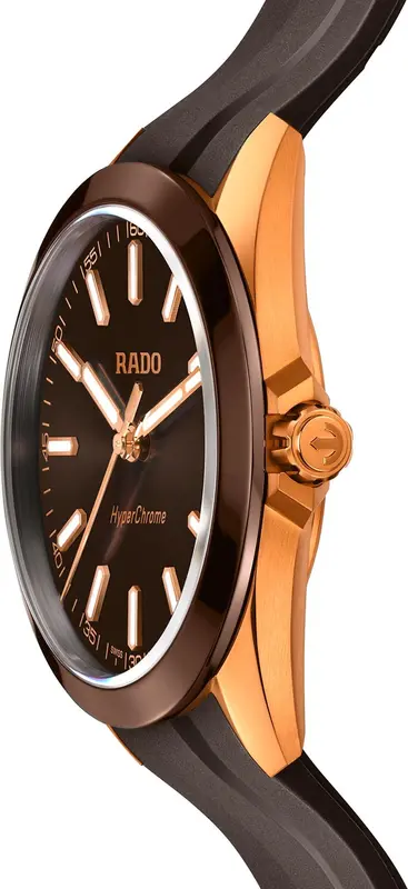 R62813130 | R32281309 שעון ראדו יבואן רשמי לגברים | דגם חדש מסדרת הייפרכרום | דגם ספורט אלגנטי ברצועת סיליקון חומה | לוח חום זרחני | Rado Hyperchrome Brown Dial Rubber Strap Watch R32281309