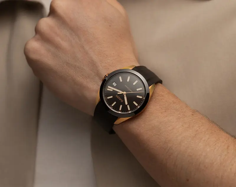 R62813130 | R32281309 שעון ראדו יבואן רשמי לגברים | דגם חדש מסדרת הייפרכרום | דגם ספורט אלגנטי ברצועת סיליקון חומה | לוח חום זרחני | Rado Hyperchrome Brown Dial Rubber Strap Watch R32281309