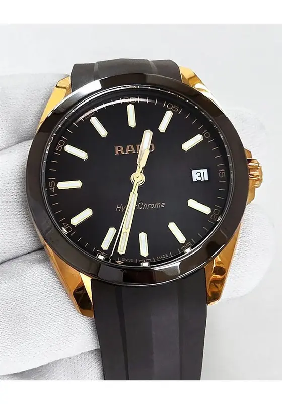 R62813130 | R32281309 שעון ראדו יבואן רשמי לגברים | דגם חדש מסדרת הייפרכרום | דגם ספורט אלגנטי ברצועת סיליקון חומה | לוח חום זרחני | Rado Hyperchrome Brown Dial Rubber Strap Watch R32281309