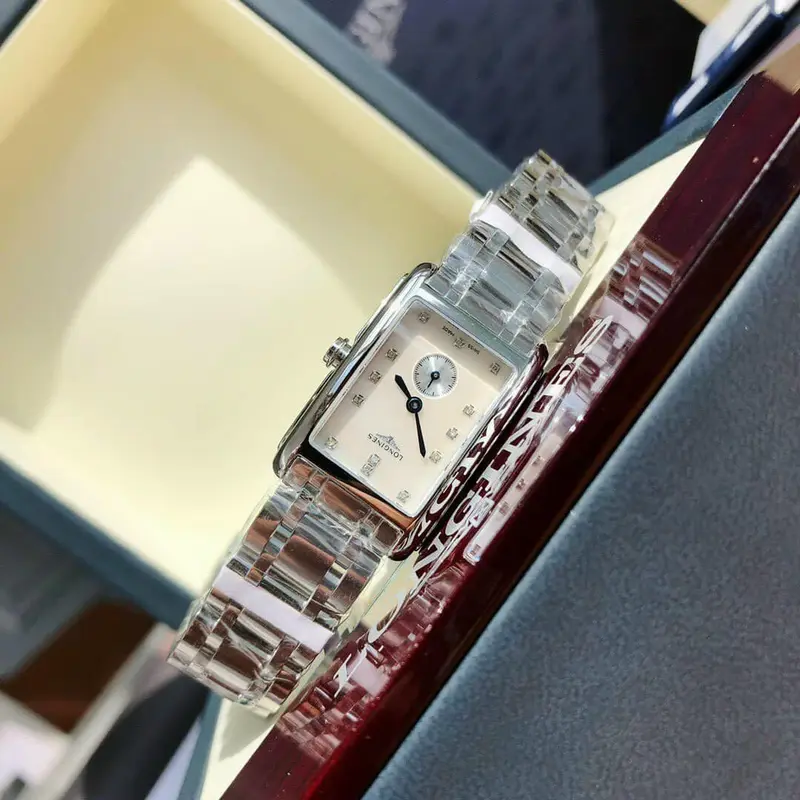 L57554876 שעון יד לונג';ין לנשים מסדרת דולצה ויטה | דגם מלבני משובץ 13 יהלומים בלוח לבן פנינה | שעון שניות קטן בלוח | שנתיים אחריות | Longines DolceVita Diamond Ladies Watch L5.755.4.87.6