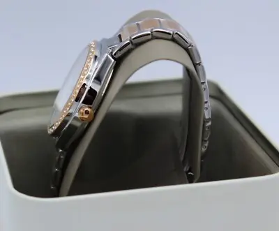 BQ3844 שעון פוסיל לאישה | דגם משולב זהב רוז גולד בלוח פנינה | שעון אופנתי משובץ זרקונים | שנתיים אחריות - מלאי מוגבל | Fossil Ashtyn Three-Hand Date Two-Tone Stainless Steel Women';s Watch - BQ3844