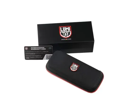 X2.BD02.1 שעון יד לומינוקס לגברים | דגם ברצועת בד | לוח מספרים שחור | שנתיים אחריות | מלאי מוגבל | Luminox Men';s Patagonia 43mm Quartz Watch X2.BD02.1