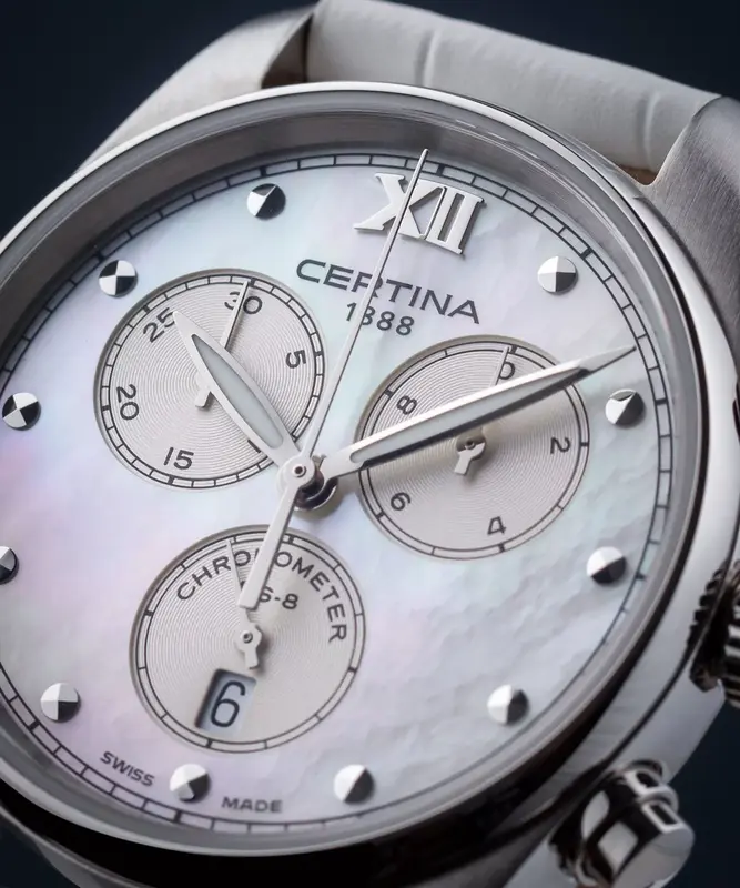 C033.234.16.118.00 שעון יוקרתי אלגנטי ומיוחד לאישה בלוח פנינה | דגם כרונוגרף ספורטיבי ברצועת עור לבנה | 5 שנים אחריות | C0332341611800 Certina Urban DS-8 Chrono Lady Women';s Watch