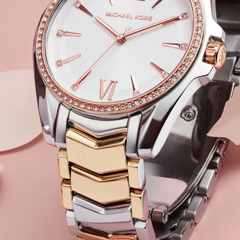 MK6686 שעון מייקל קורס יבואן רשמי | דגם חדש לאישה ברצועת פלדה משולבת 3 צבעים | לוח לבן מהמם | דגם קריסטלים| שנתיים אחריות פלאנט | מלאי מוגבל | Whitney Crystal White Sunray Dial Ladies Watch MK6686