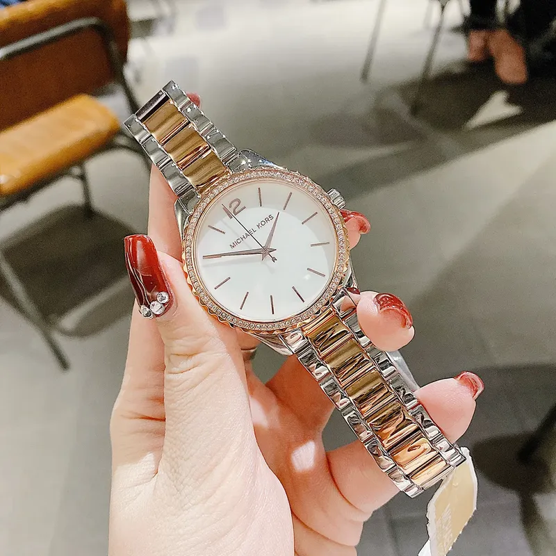 MK6849 מייקל קורס יבואן רשמי לאישה | דגם חדש בלוח לבן | שעון גדול משולב זהב רוז | באזל זרקונים | שנתיים אחירות פלאנט טיים | Original Michael Kors Watch For Women Layton MK6849