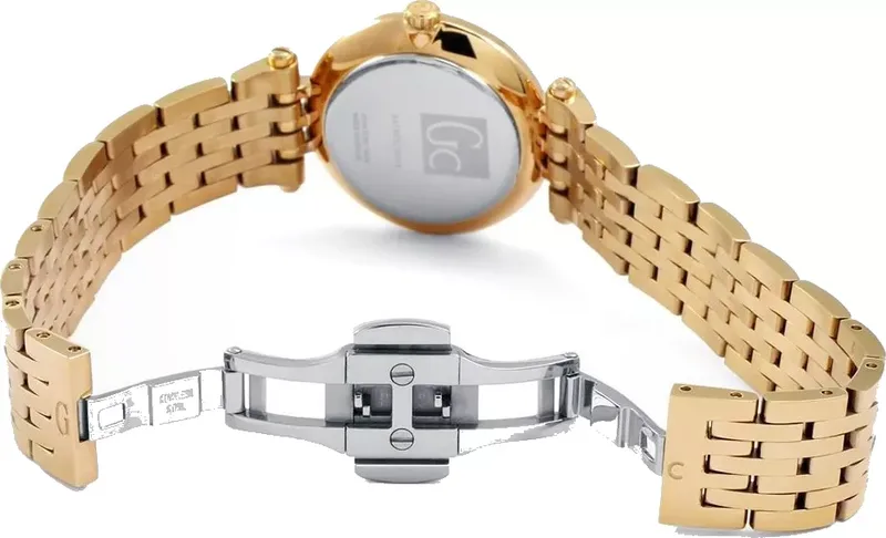 GC-X57003L1S שעון GC שווצרי לאישה | דגם רוז גולד בלוח רומי עם תאריכון | שעון אופנתי איכותי כולל שנתיים אחריות יבואן רשמי | Guess Collection Rose Gold Tone 28mm Silver Dial Women';s Watch X57003L1S