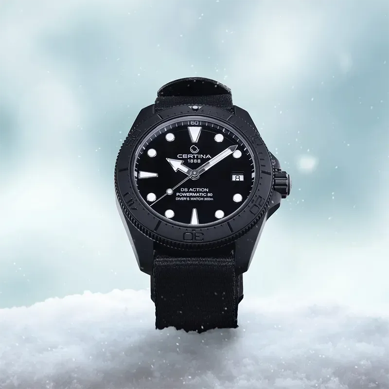 C048.807.38.051.00 שעון חדש של סרטינה לגבר | דגם מושחר מנגנון אוטומטי החדש | דגם 38 מ';';מ | ברצועת נאטו שחורה | 5 שנים אחריות יבואן רשמי | Certina DS Action Diver 38mm Powermatic 80 C0488073805100