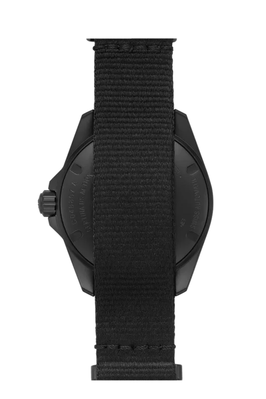 C048.807.38.051.00 שעון חדש של סרטינה לגבר | דגם מושחר מנגנון אוטומטי החדש | דגם 38 מ';';מ | ברצועת נאטו שחורה | 5 שנים אחריות יבואן רשמי | Certina DS Action Diver 38mm Powermatic 80 C0488073805100