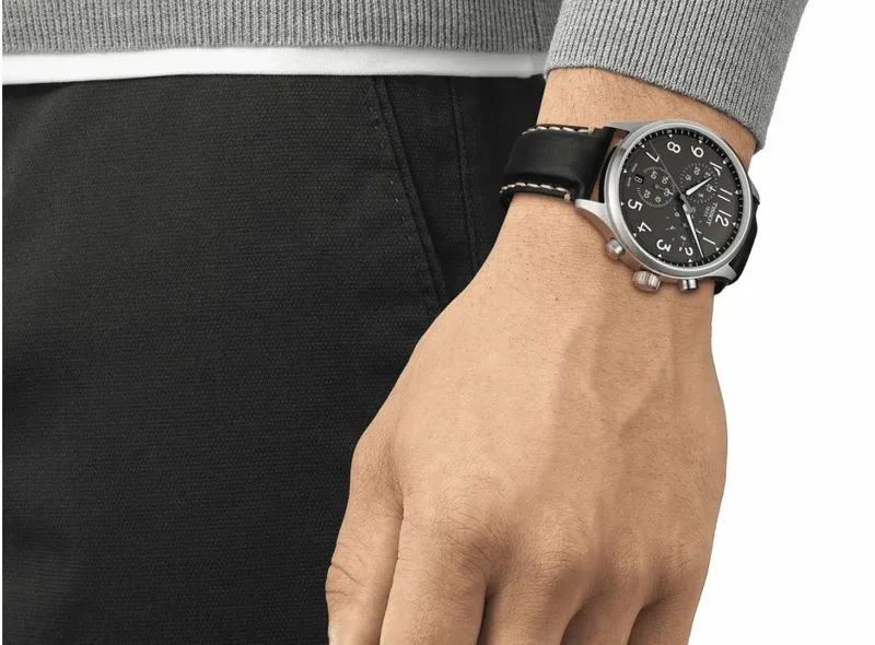 T116.617.16.062.00 שעון טיסו כרונוגרף אלגנטי לגברים | דגם ברצועת עור שחורה | לוח שחור מספרים זרחני וקריא | 3 שנים אחריות | Chrono XL Quartz Anthracite Dial Men';s Watch T116.617.16.062.00 by Tissot