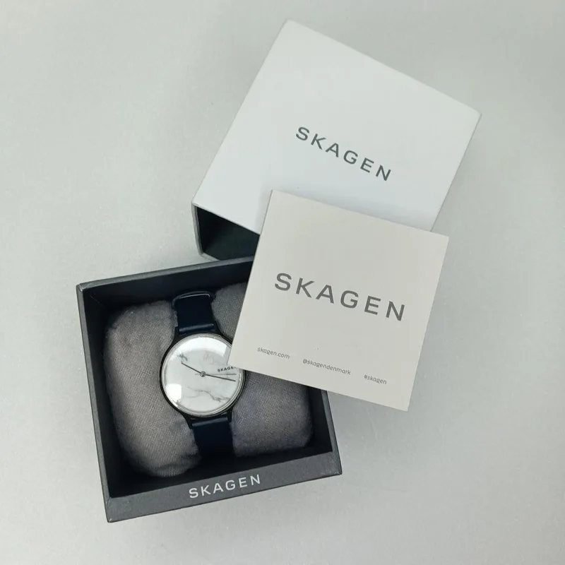 SKW2719 שעון יד סקאגן דנמרק לנשים | דגם בלוח שיש מיוחד | רצועת עור כחולה ואלגנטית | שנתיים אחריות יבואן רשמי | Skagen Anita 34mm Steel White Dial & Blue Band Ladies Quartz Watch SKW2719
