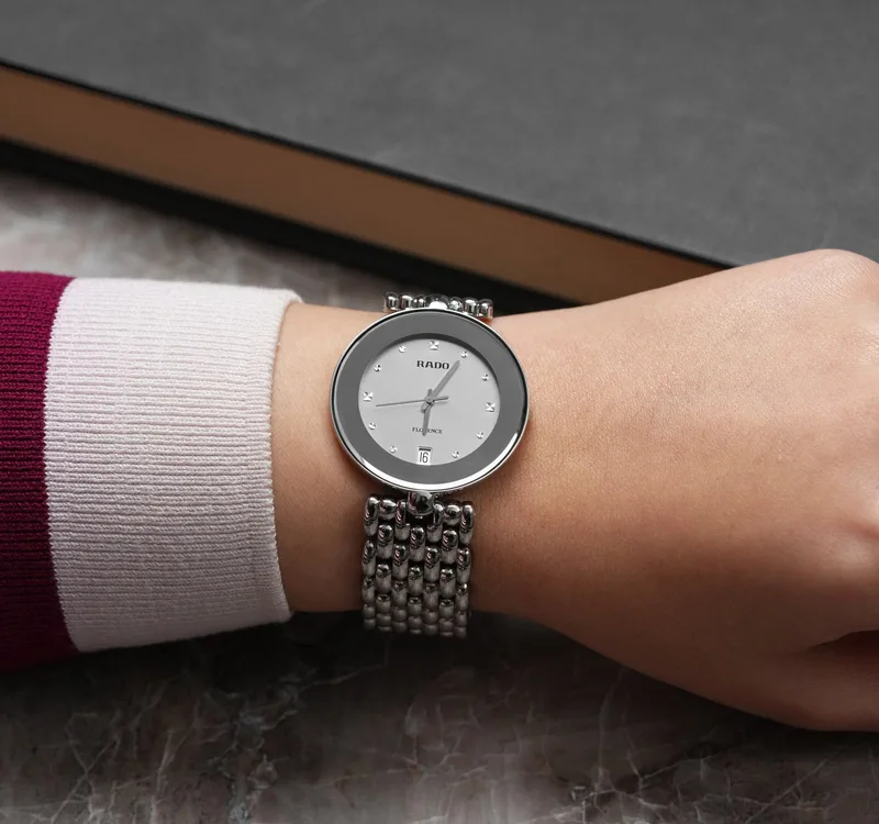 R-37924010 שעון ראדו יד 2 לאישה מסדרת פלורנס | 35 מ';';מ הגודל הכי גדול | לוח כסוף | שעון כמו חדש כולל אחריות כל הכרטיסים וקופסא | Rado Florence Steel R48792103 Watch