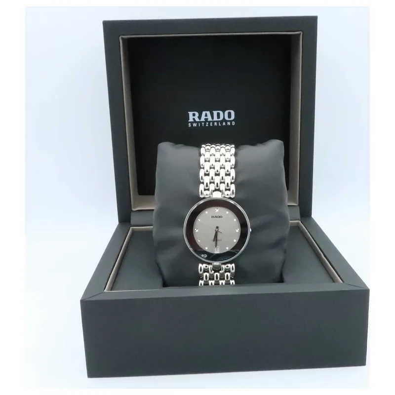 R-37924010 שעון ראדו יד 2 לאישה מסדרת פלורנס | 35 מ';';מ הגודל הכי גדול | לוח כסוף | שעון כמו חדש כולל אחריות כל הכרטיסים וקופסא | Rado Florence Steel R48792103 Watch